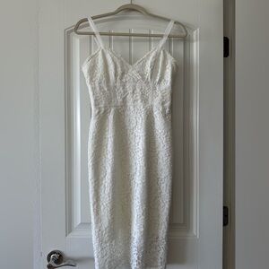 LULU’S WHITE BODYCON LACE GORGEOUS DRESS